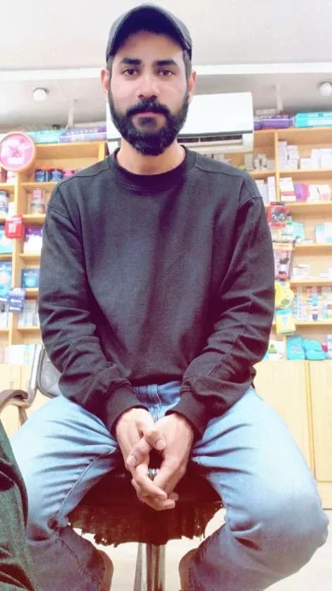 Najam iqbal